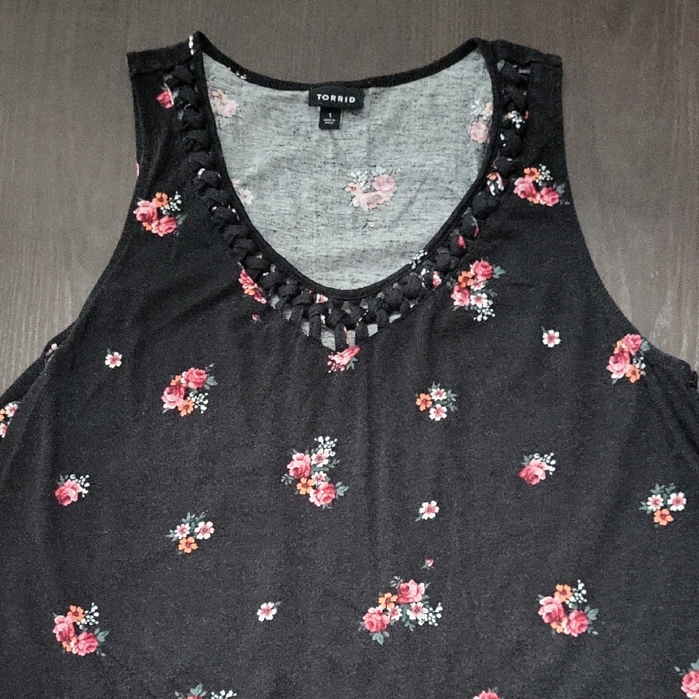 Torrid 1x  Black Floral Women's Top